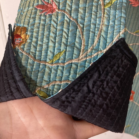 SAM’S HILU’S classic’s silk embroidered quilted reversible jacket NWOT XS - Picture 4 of 12